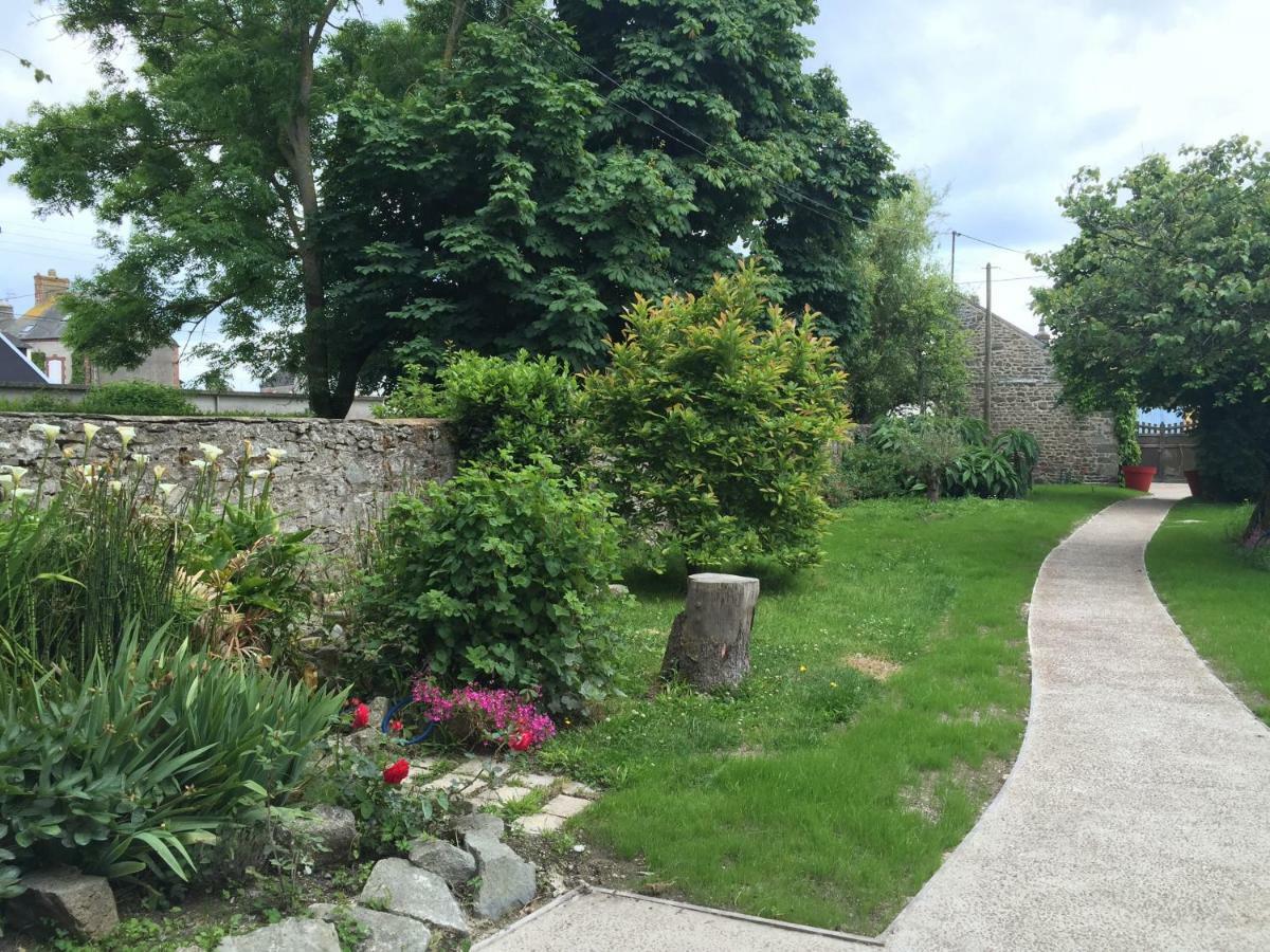 L'Ermitage Bed & Breakfast Saint-Vaast-la-Hougue Eksteriør bilde